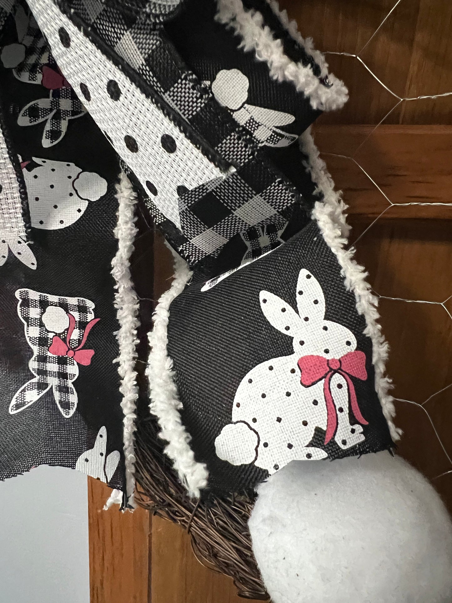 Grapevine & chicken wire Rabbits