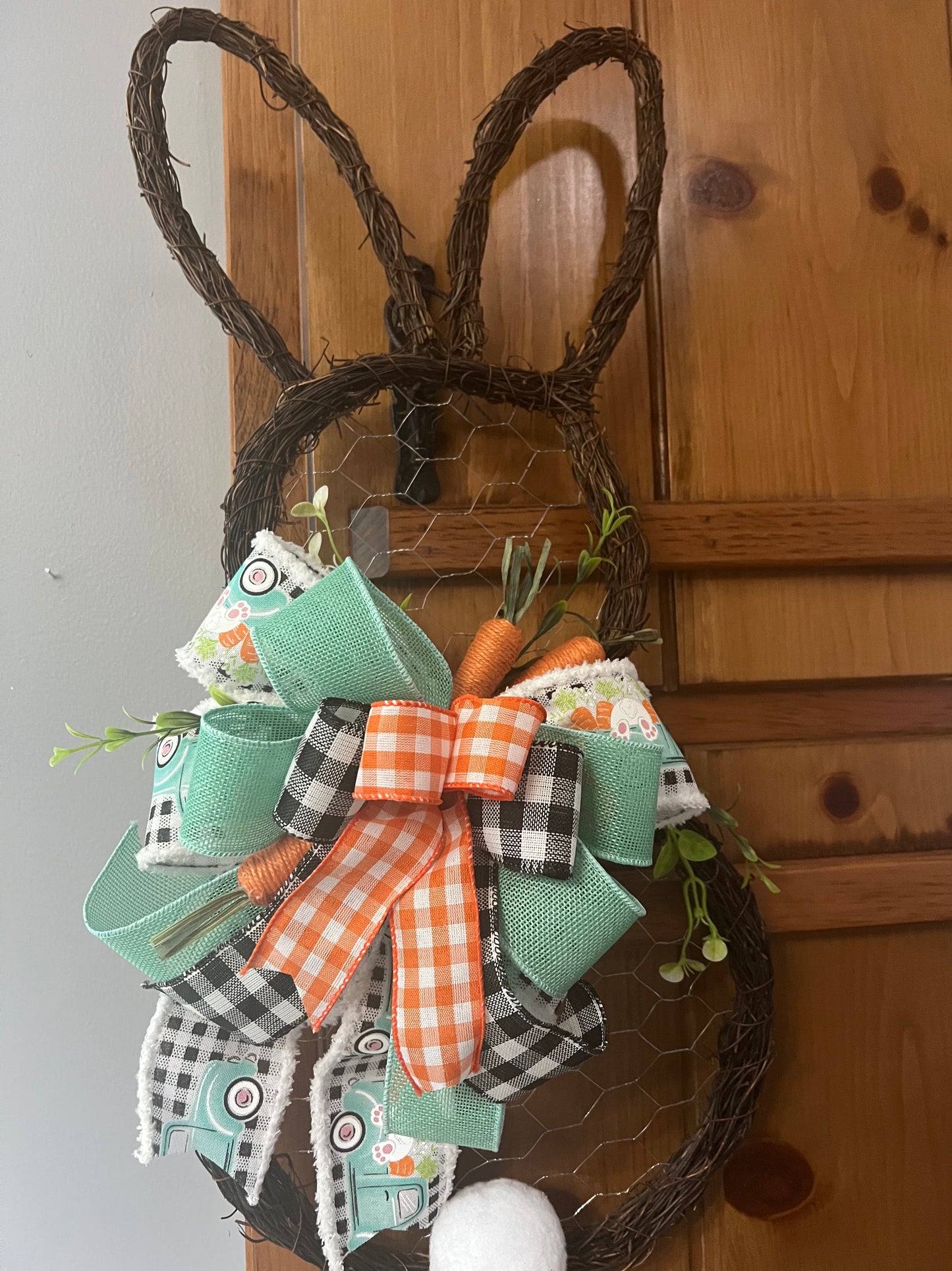 Grapevine & chicken wire Rabbits